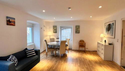 Ferienwohnung Elfriede - WLAN, 2 Bäder, Küche, Freisitz, 2 Parkplätze, im Ortskern - Foto 2