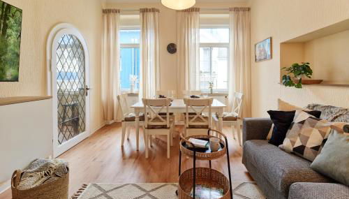 MARX - Geräumige Ferienwohnung im Zentrum von Trier - bis 6 Personen, 2 Schlafzimmer, WLAN & Waschmaschine - Foto 3