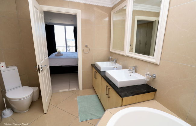 1 Bedroom Luxury Apartment - Photo 26