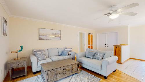 Gulf Gate Getaway - Photo 2