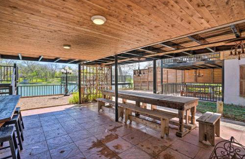 Guadalupe Riverfront Studio w/ Private Balcony - Foto 18