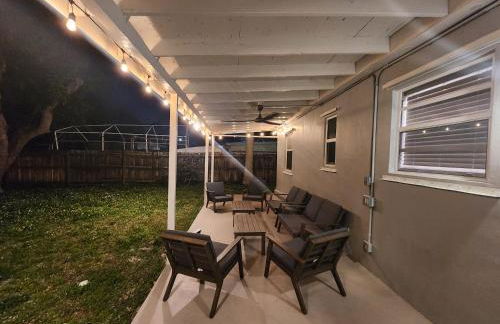 Totally Renovated Near Beach - Photo 21