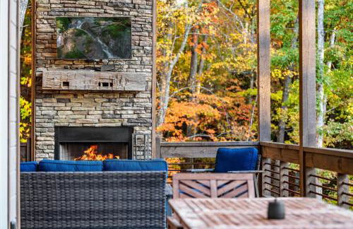 Honeysuckle Chalet - Luxe Mountain Chalet - Hot Tub, Wi-Fi, Pool Table, Party Deck, Fire Pit - 15 mins to Blue Ridge! - Foto 34