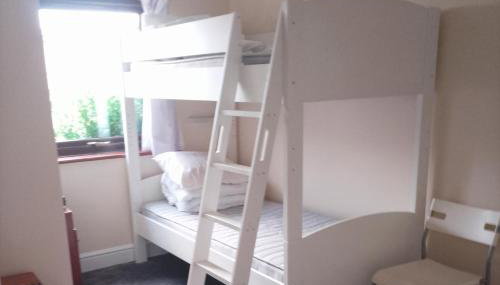 Chalet - Sleeps 4 - Parking - Garden - Foto 3