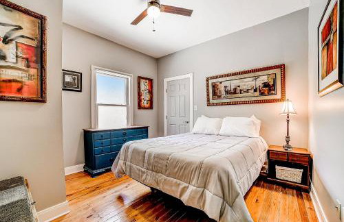 Dog-friendly home with large patio, W/D & central AC - Foto 17