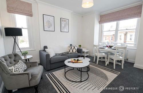 The Westborough Nook by Grandeur Property - Photo 1