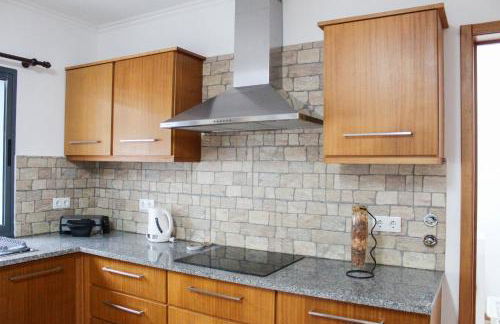 Waterfall House - Photo 4