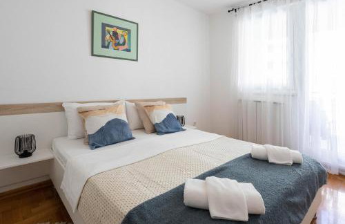 Sunny 1BDR with Balcony & Parking - Photo 23