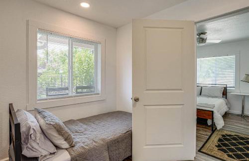 Quaint Concord Home with Covered Porch Near Hiking - Foto 17