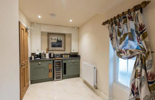 Riverside Manor - Photo 19