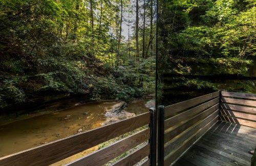 Modern Mirror Home w/ Hot-tub - “Glass House” #1 - Foto 19