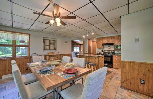 Charming Pymatuning Lake House Near Park and Beach - Photo 2