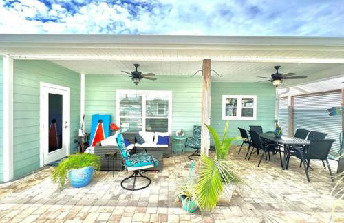 2 Fins Up, Beach Home, Private Pool , Golf Cart, 6 beds - Foto 24