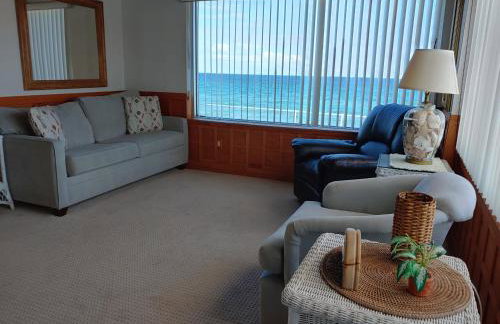 Sunrise Ocean Suites - Photo 12