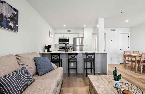 Chic & Stylish 1BR Retreat near Zilker Park - Photo 8