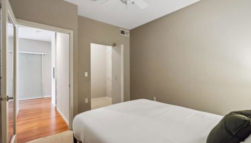 CozySuites 2BR Mill District with pool, gym #02 - Foto 4