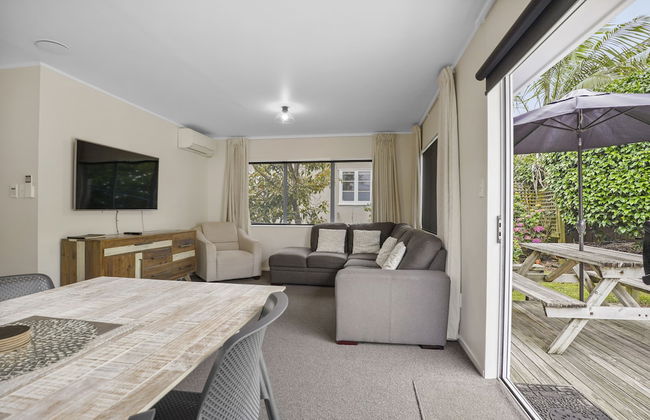 Modern Central Home - Parking & Aircon - Foto 8