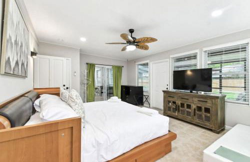 Red Royalty Pool, King Bed, Yard - Foto 36