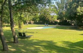 Aux portes de la Camargue studio balneo sauna et piscine - Foto 11