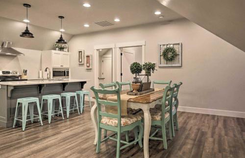 Chic Farmhouse w/ Creek in Heart of Wine Country! - Foto 2