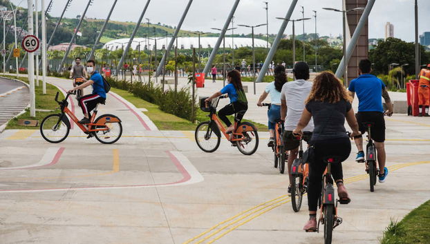 Disfrutando de la ruta en bicicleta