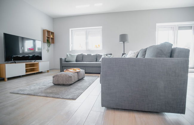 Quaint Holiday Home in Lovinac With Terrace - Foto 10