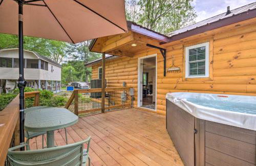 Smoky Mountain Cabin with Hot Tub and River Views! - Foto 16