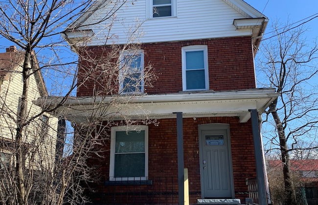 The Southside Villa - With Private Yard & Parking, Near Falls & Casino by Niagara Hospitality - Foto 24