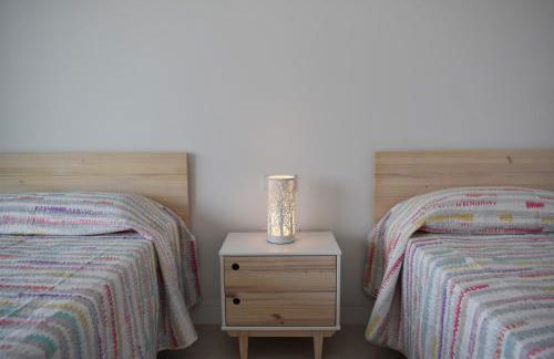 Luxury complex beachfront apartment, infinity pool, sauna, gym and large terrace - Foto 7