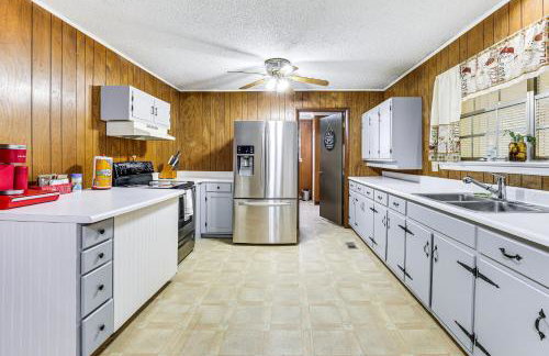 Families Welcome! Home with Fire Pit in Soddy-Daisy - Foto 2