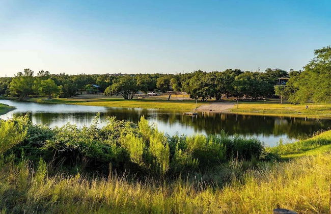 Luxurious Lake Park House: Sleeps 25, Pool, Hot-tub, Firepit and Game Room! - Photo 43