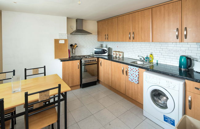 Stylish Penthouse for 6 in Woolwich - Photo 12