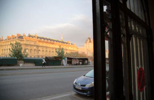 Just Renovated 138m2 On The Seine - Foto 33