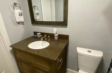 Spacious 3 Bedroom , 2 Bath House - Foto 8