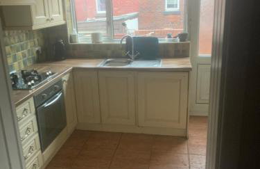 2 bedroom house - Photo 5