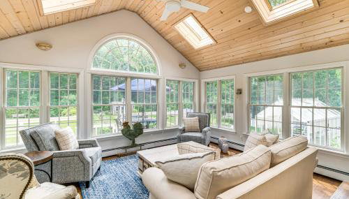 Pool, Sunroom and Gardens Luxe Sandy Hook Home! - Foto 3
