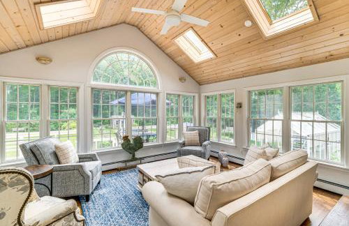 Pool, Sunroom and Gardens Luxe Sandy Hook Home! - Foto 3