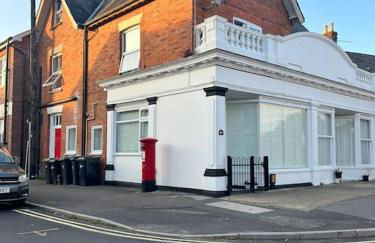 Bright, first floor, one bedroom flat in Wimborne - Photo 7