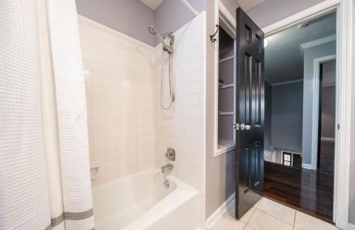 Colleens Corner Captivating 4bed 2.5 bath in Charming Neighborhood - Foto 34