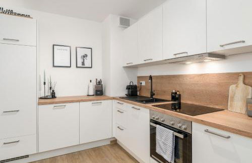 SHINY HOMES - City Center with Parking Place - Foto 32