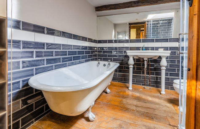 Remarkable 4-bed Cottage in Cearleon - Foto 16