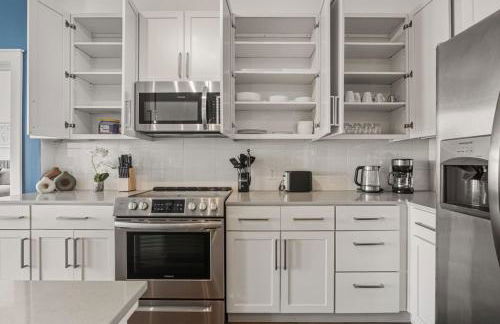 Blue Haven - Pool, City Views, Free Parking - Foto 16