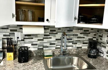 A Temporary Haven - Foto 7