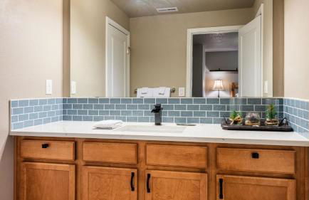 Old Mill Getaway by Avantstay Private Backyard w/ Hot Tub - Foto 52