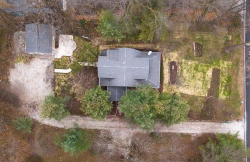 Riverside Retreat! - Photo 9