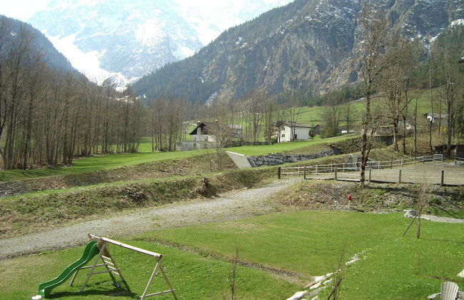 Vibrant Apartment near Ski Slopes in Brand - Foto 24