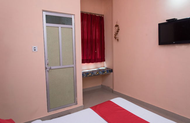 OYO 14227 Home Lake View Stay Brahmpol - Foto 10