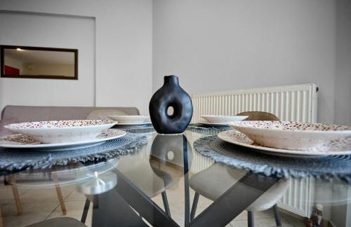 Chios Town Apartment - Heart Of Chios Town With 2 Minute Walk To The Beach - Photo 13