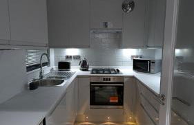 Family Friendly fully refurbished 3 bedroom, 3 bathroom property in London - Foto 23
