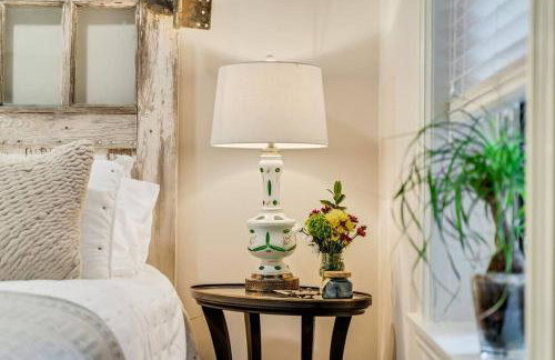 The Village Inn by Dakota Gal Digs - Foto 29